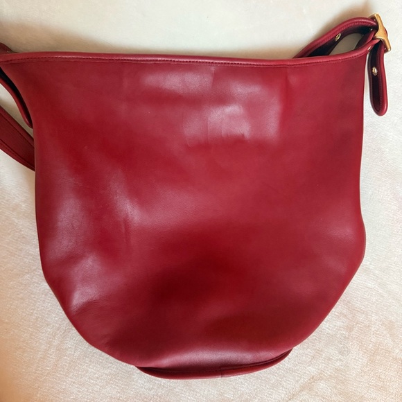 Vintage Coach Leather Bucket Bag - Picture 13 of 15